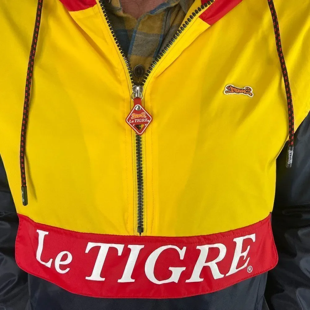 Le Tigre this le